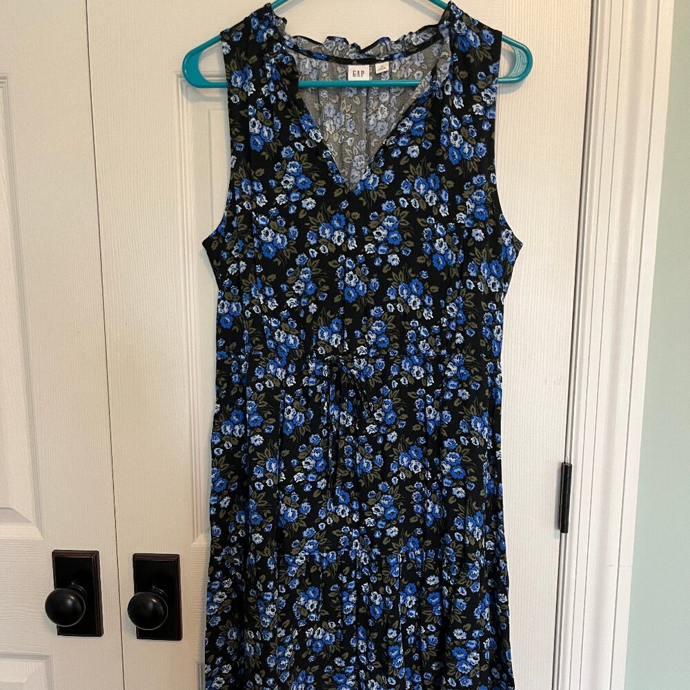 Gap outlet summer dress M (NWOT)